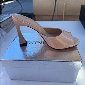 Women's Nude Heels